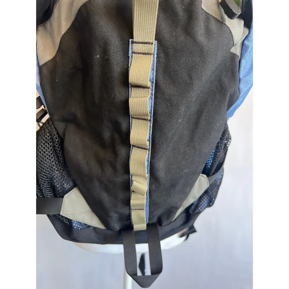 Camelbak Bagger hydration backpack Vintage Blue and Gray